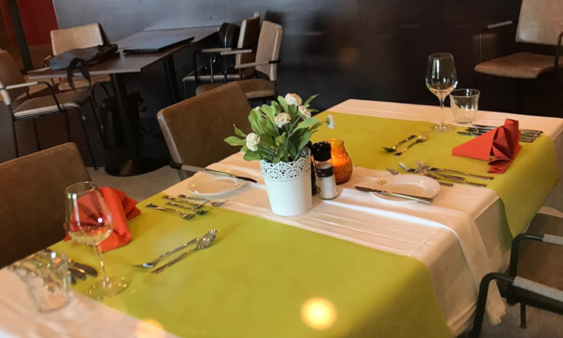 Gedekte tafel voor het bierdiner Groningen